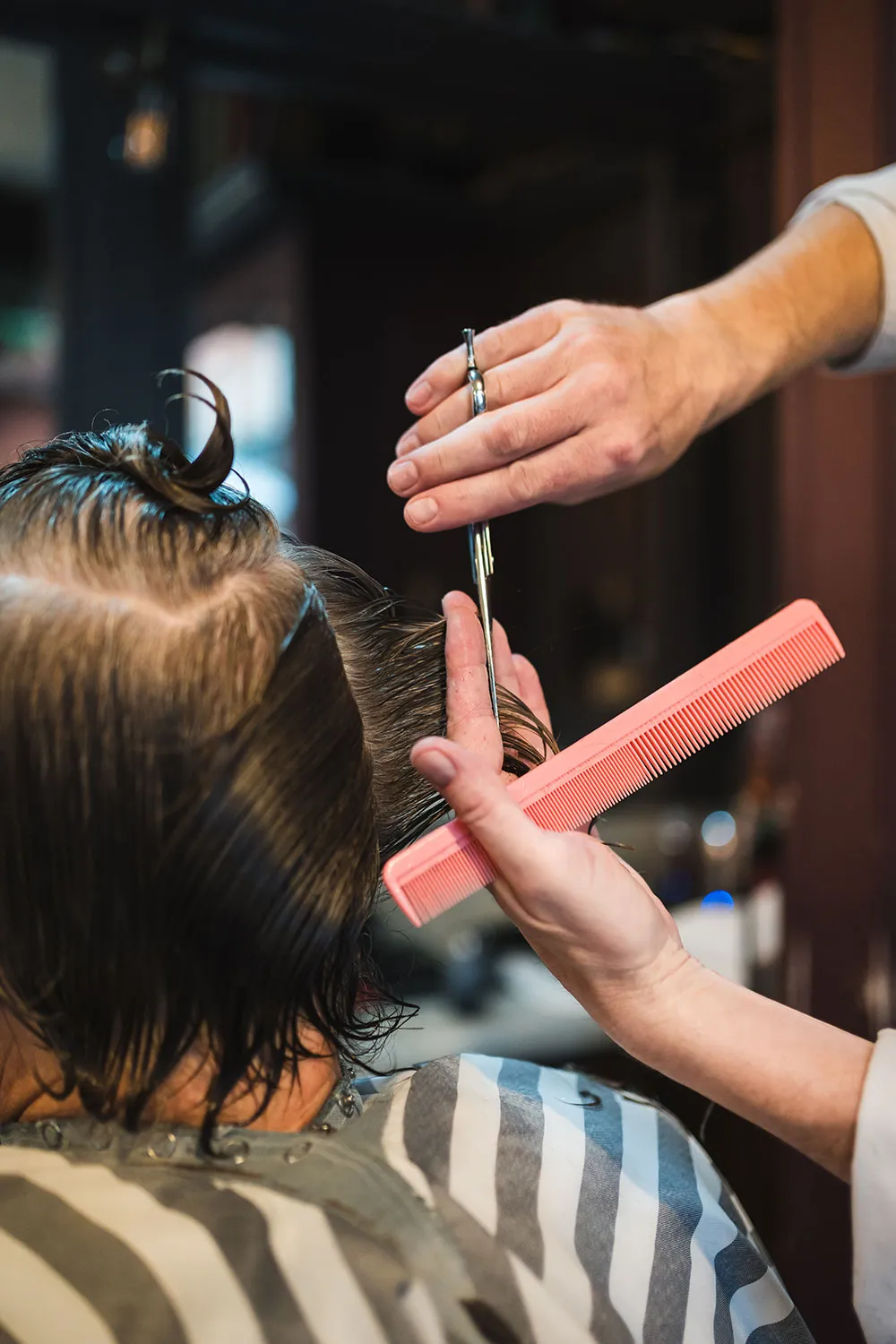 Sam's Barbers Dame Court