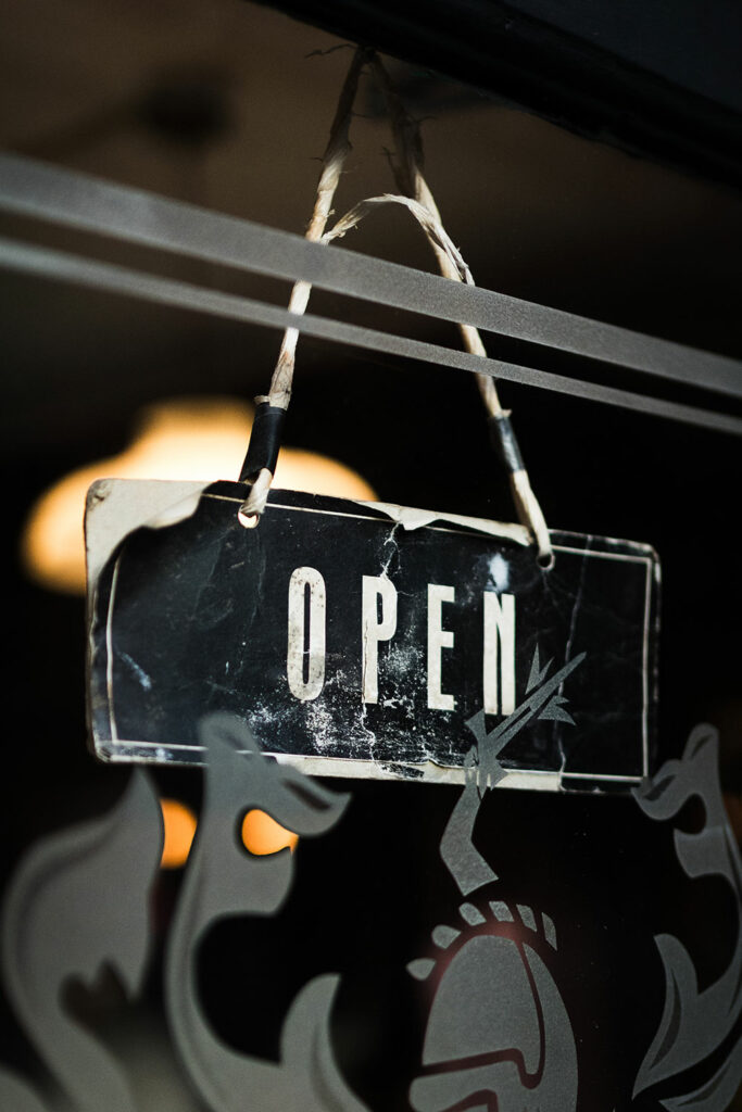 SAM'S---DAME-COURT-83